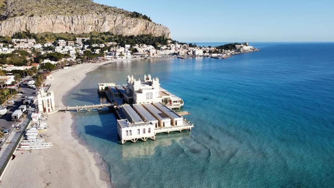 Mansarda Beach Mondello Palermo Esterno foto